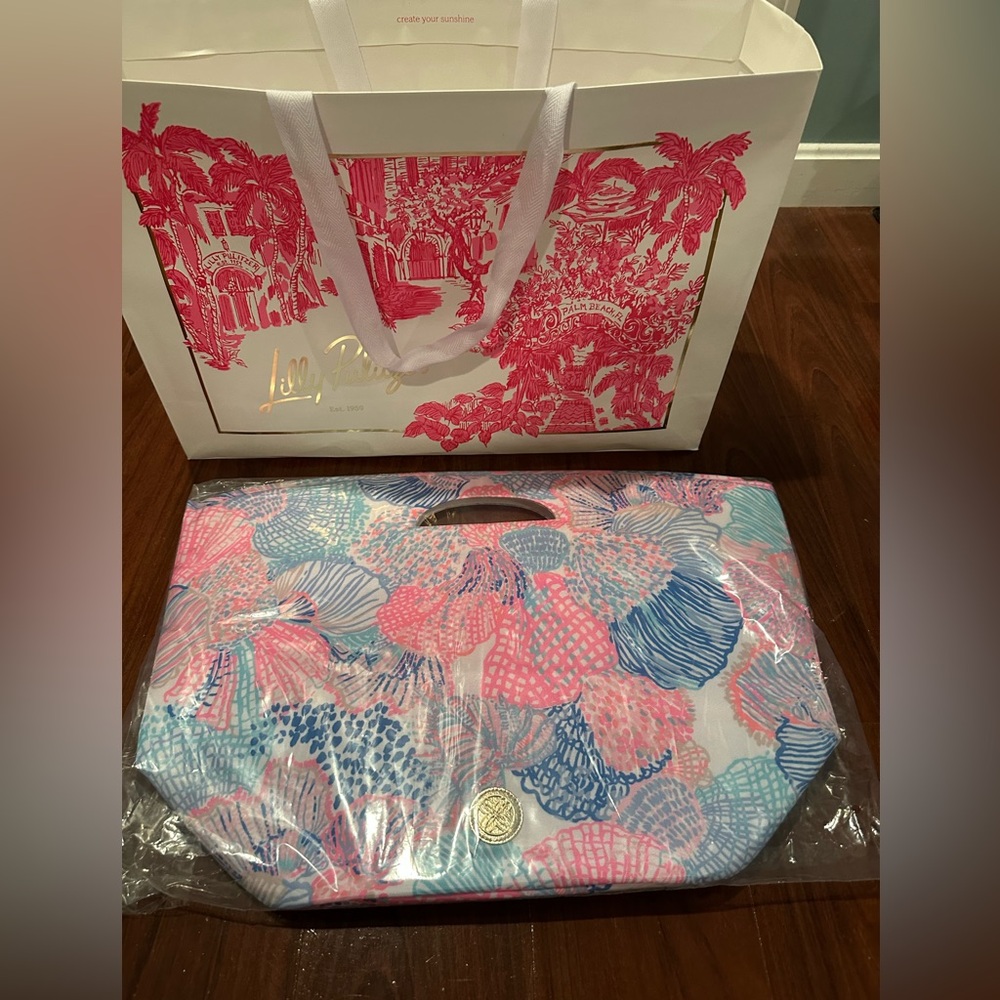 Lilly Pulitzer cooler tote bag.